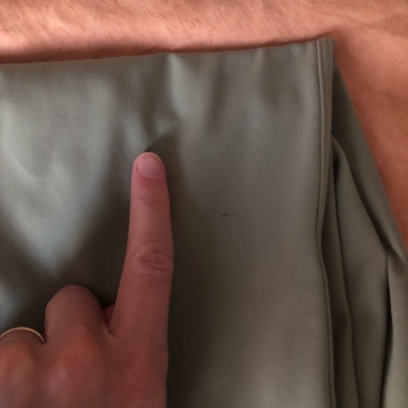 Lululemon - Picture 4 of 4